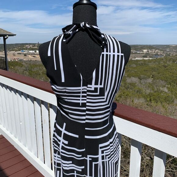 SHARON Young Black and White Midi Dress - Picture 10 of 10